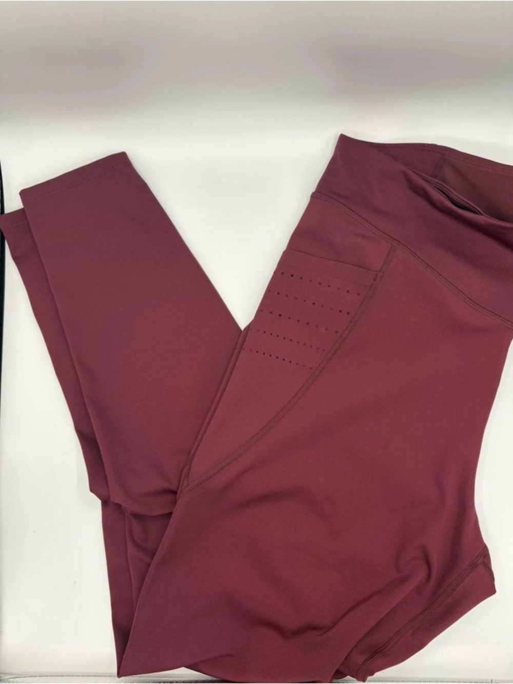 Joylab Women's High Rise Leggings XL Cut Out Details Maroon Inner Pocket